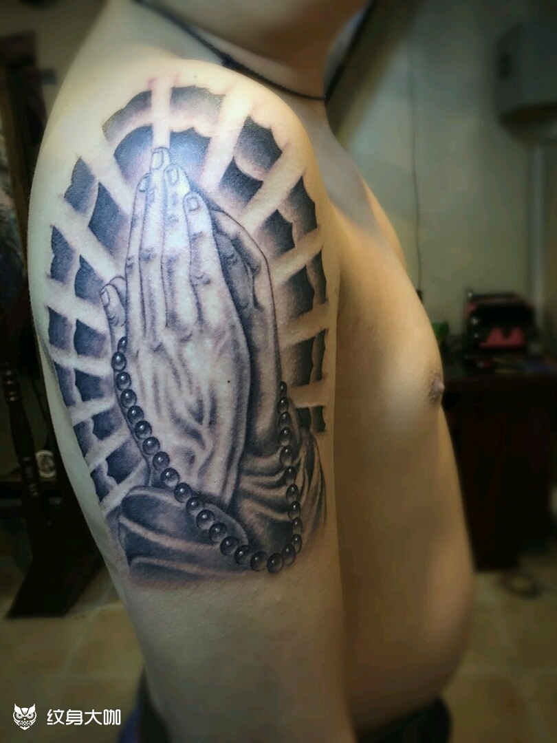 上帝之手_纹身图案手稿图片_bubble的纹身作品集