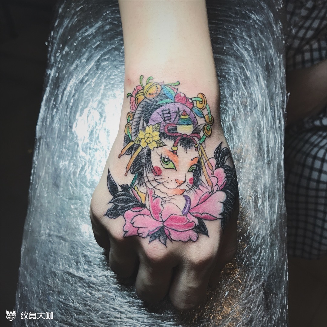 手背,招财猫遮盖_纹身图案手稿图片_董一龙的纹身作品集