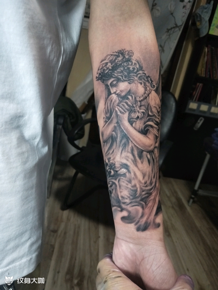 包小臂天使与玫瑰_纹身图案手稿图片_志勇的纹身作品集