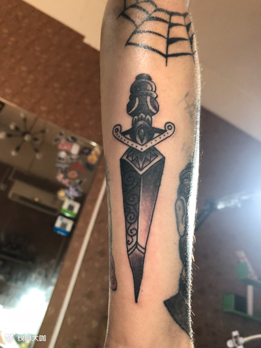 old school歪头匕首_纹身图案手稿图片_狒狒的纹身作品集