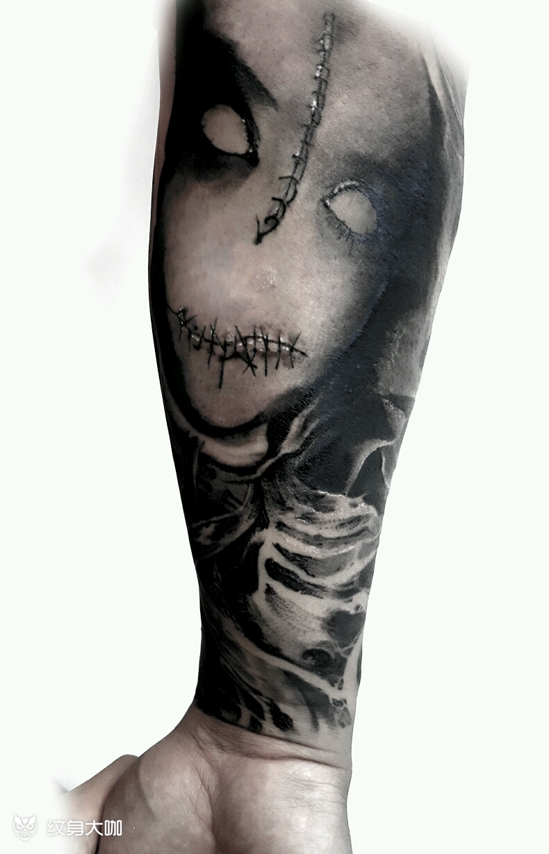 原创设计暗黑风格包小臂_纹身图案手稿图片_小龙的纹身作品集