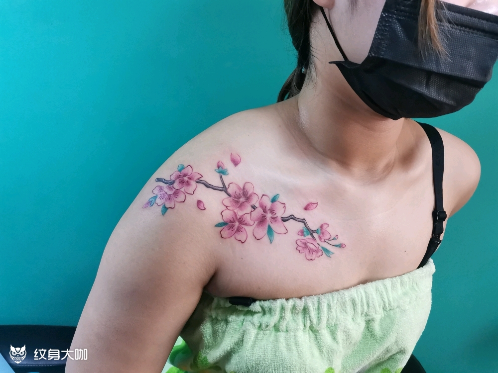 肩膀梅花_纹身图案手稿图片_@男姐的纹身作品集