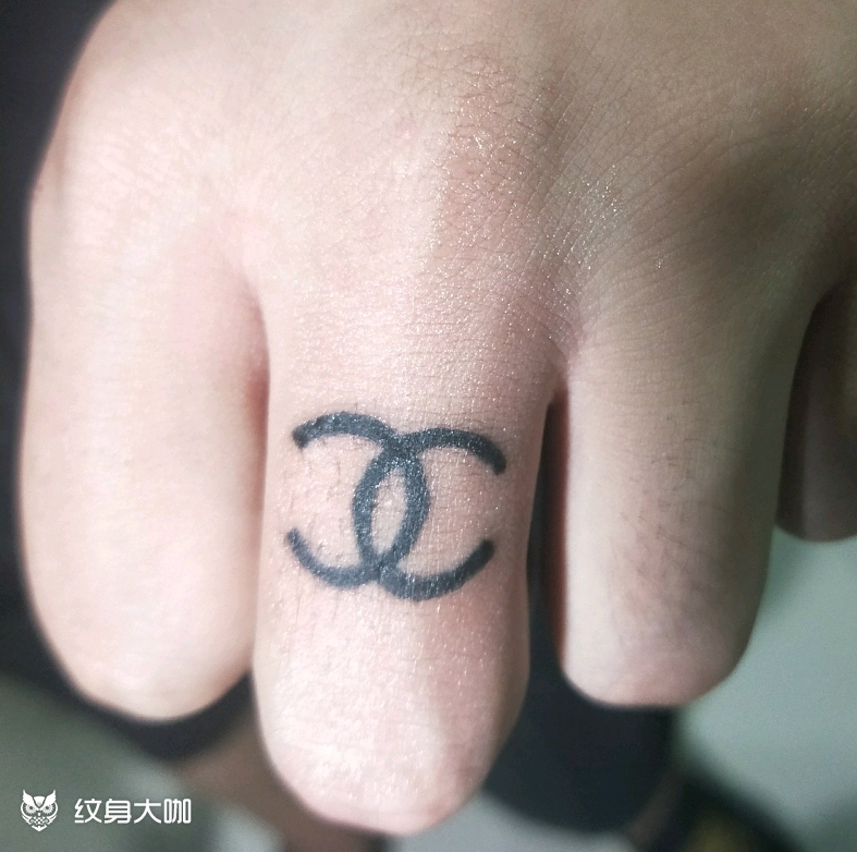 小手指两枚_纹身图案手稿图片_王卓的纹身作品集