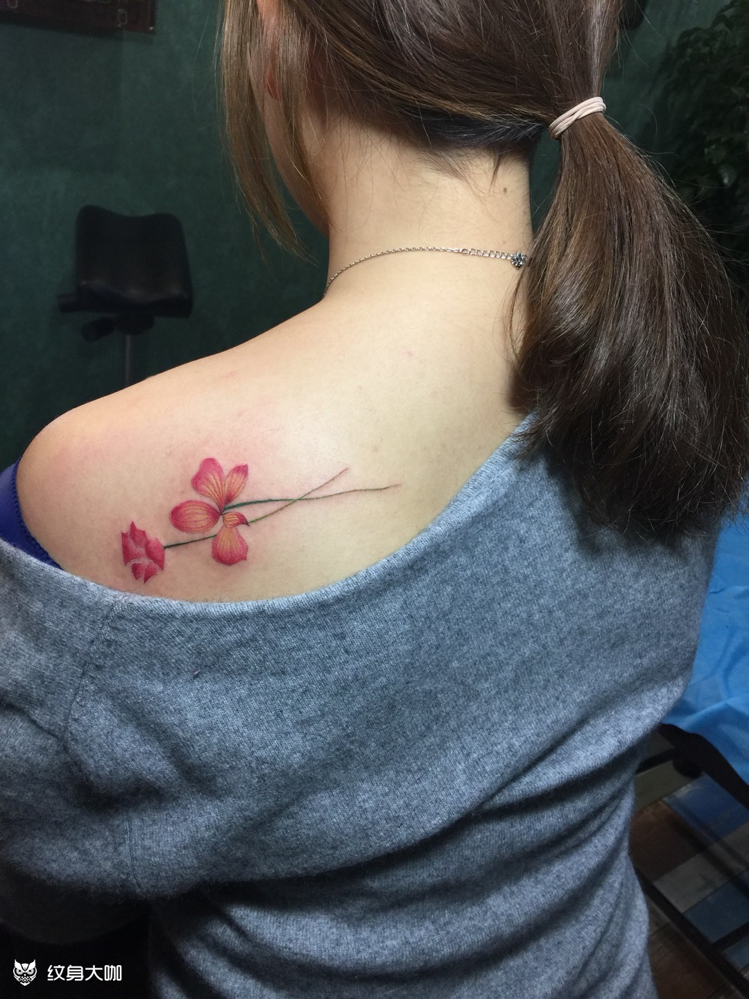 后肩小花_纹身图案手稿图片_太和的纹身作品集