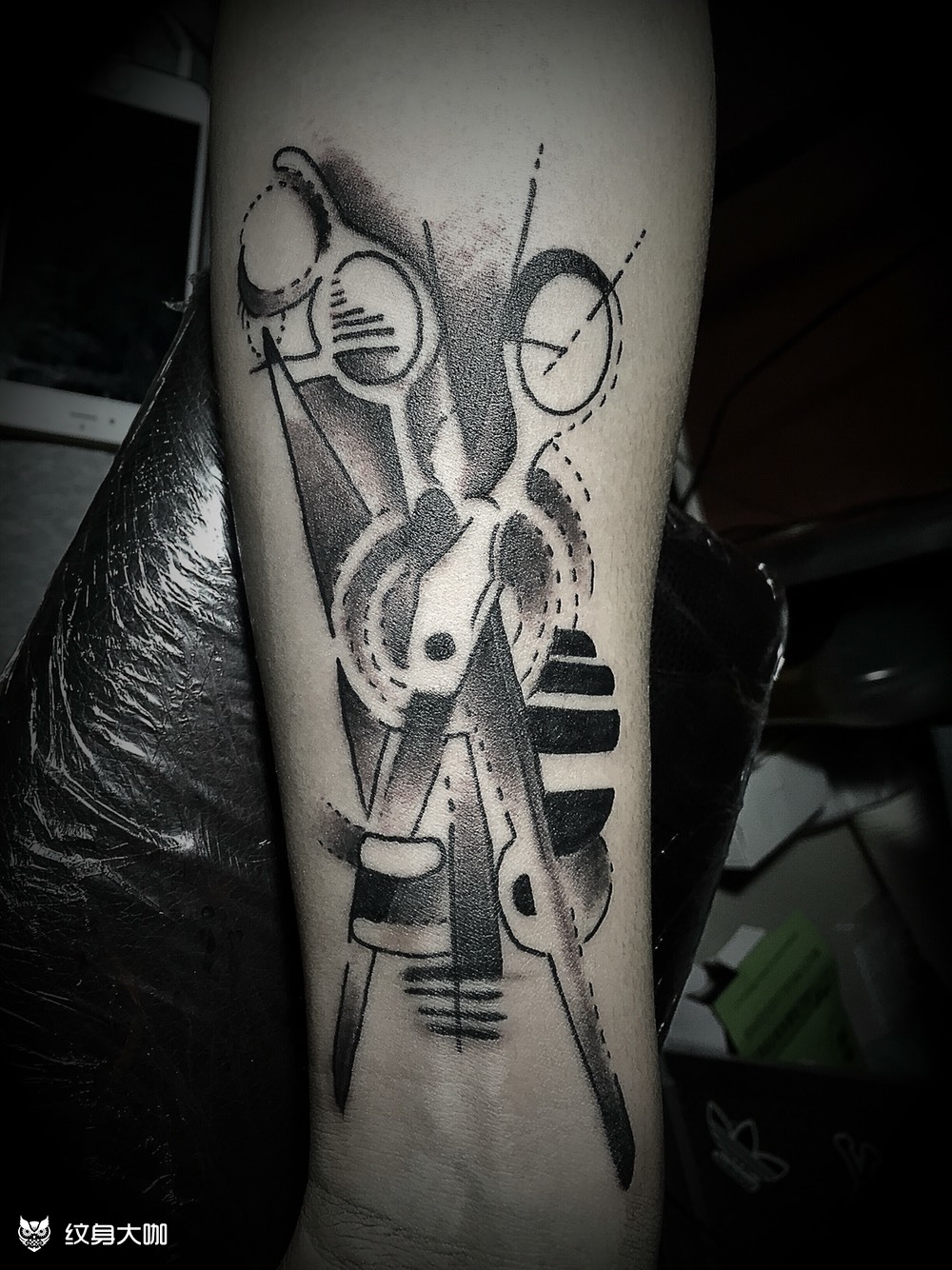 剪刀_纹身图案手稿图片_王鑫臣的纹身作品集