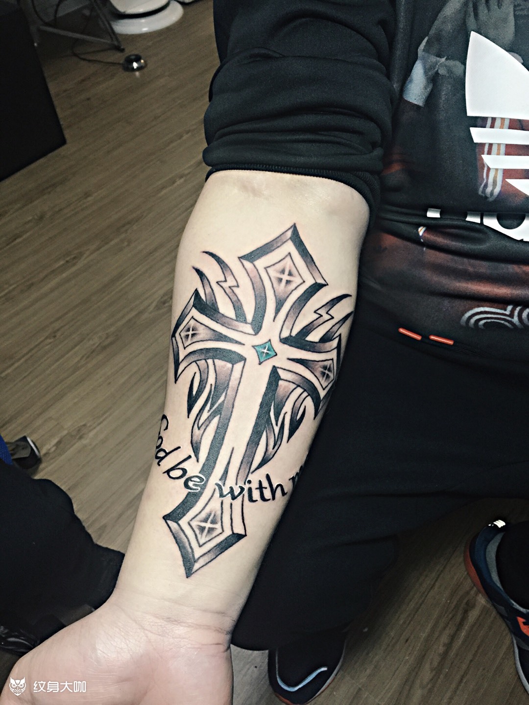 十字架_纹身图案手稿图片_杏姐的纹身作品集