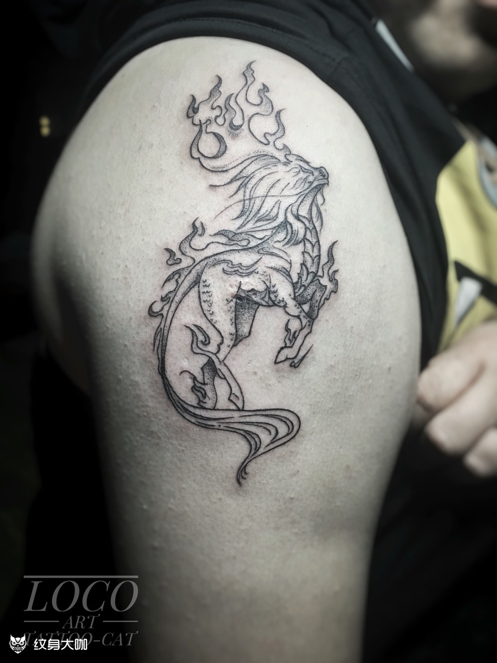 作品简介:姑娘想文个与众不同的文艺的火麒麟,专属设计