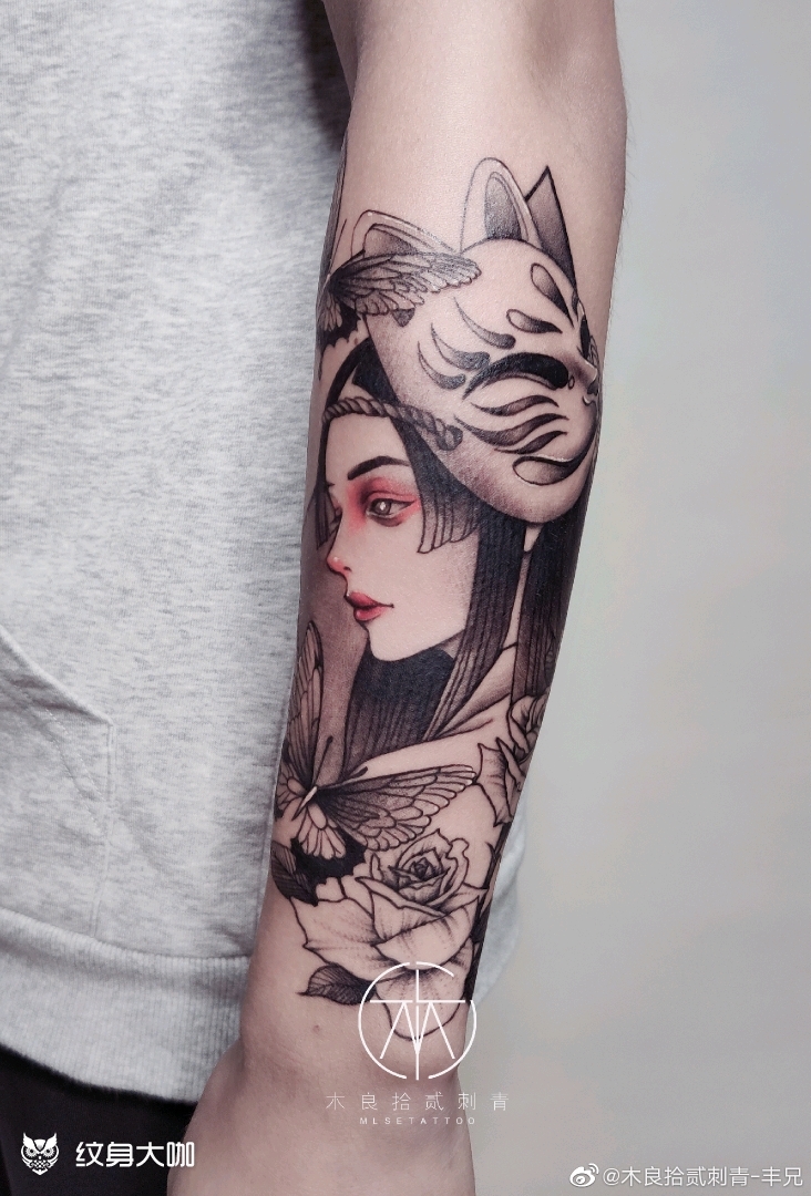 歌姬纹身图案半臂图片