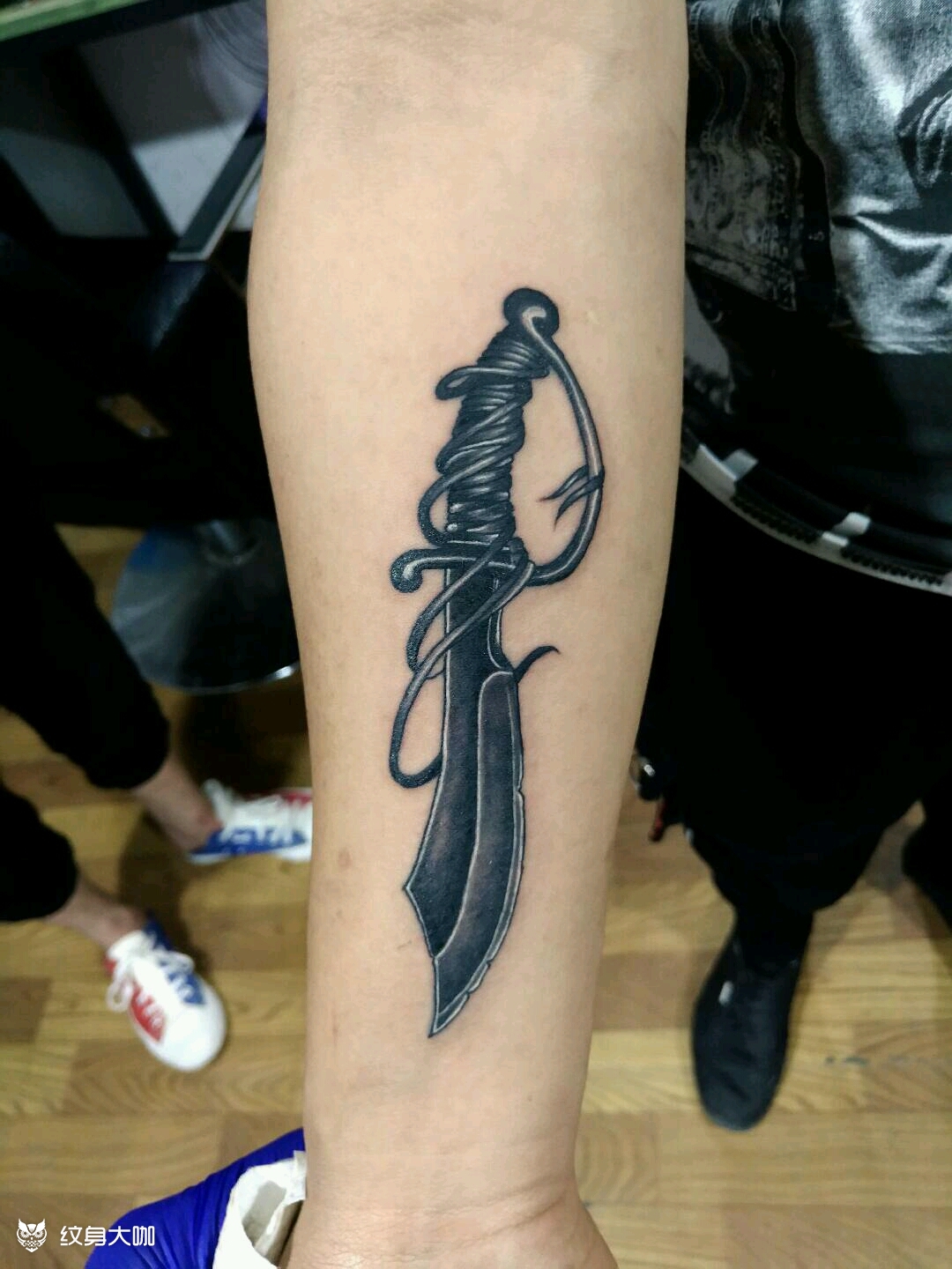 小刀一把_纹身图案手稿图片_琦峰tattoo的纹身作品集