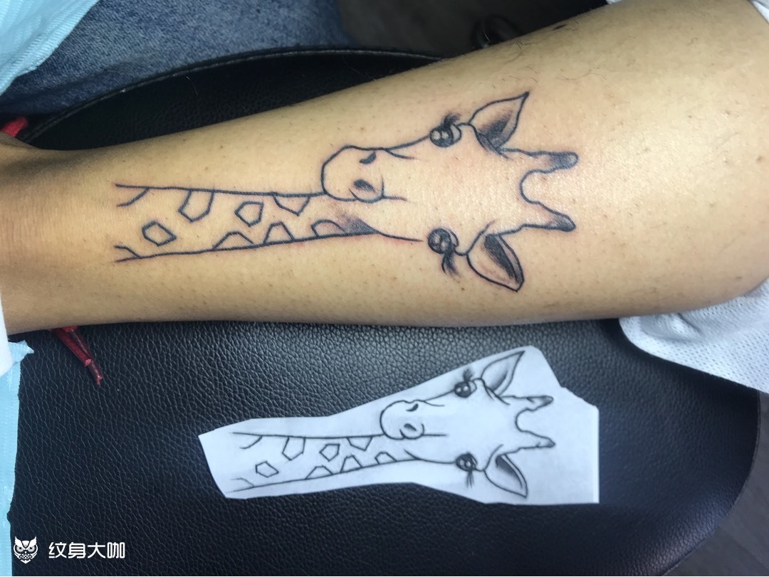 长颈鹿_纹身图案手稿图片_闫学磊的纹身作品集