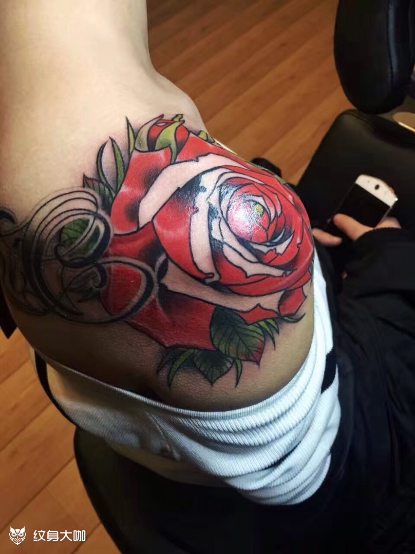 肩膀双花_纹身图案手稿图片_栖迟的纹身作品集