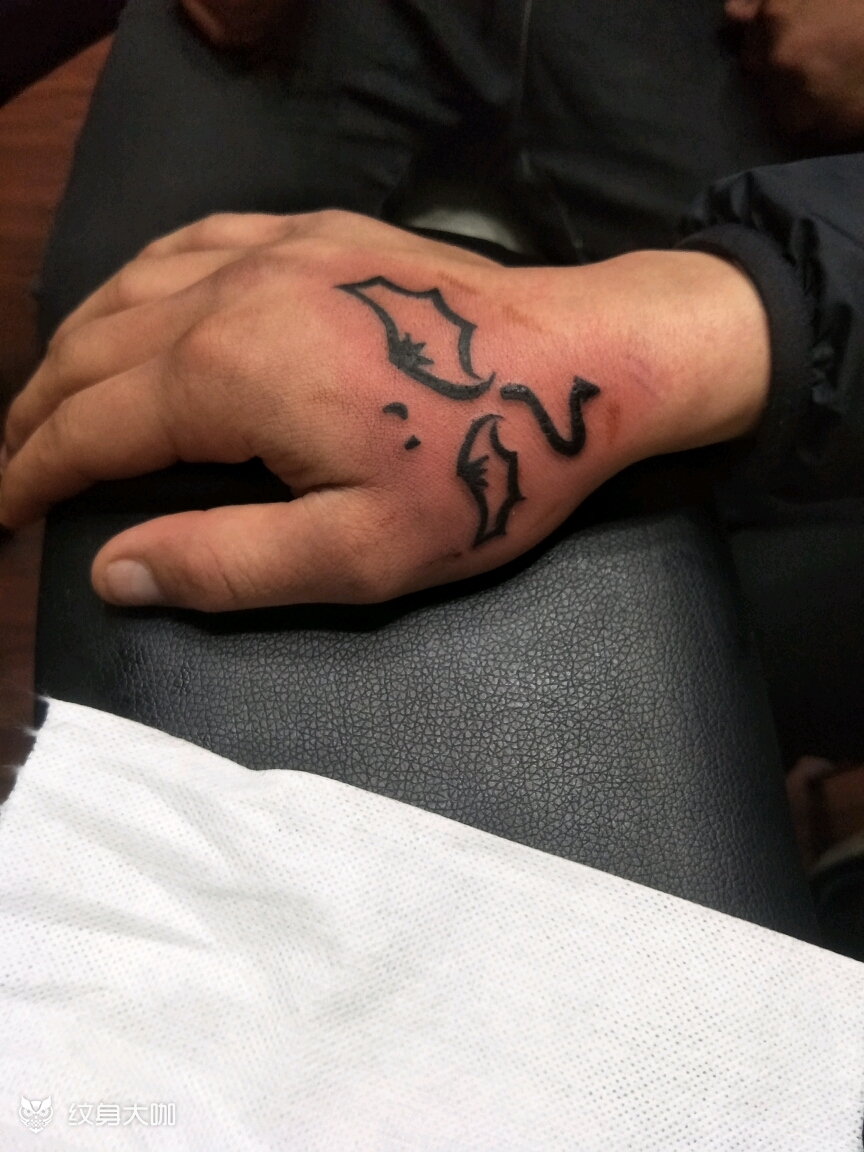 手上恶魔_纹身图案手稿图片_小尹的纹身作品集