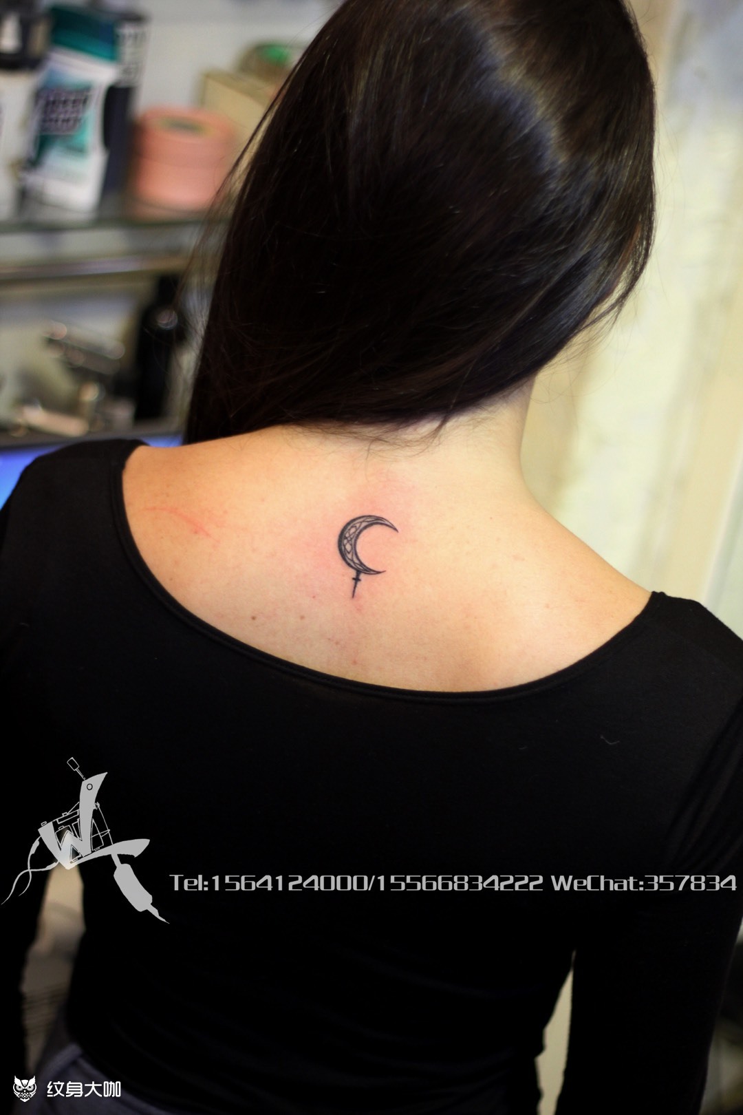 后颈纹身图案女月亮图片