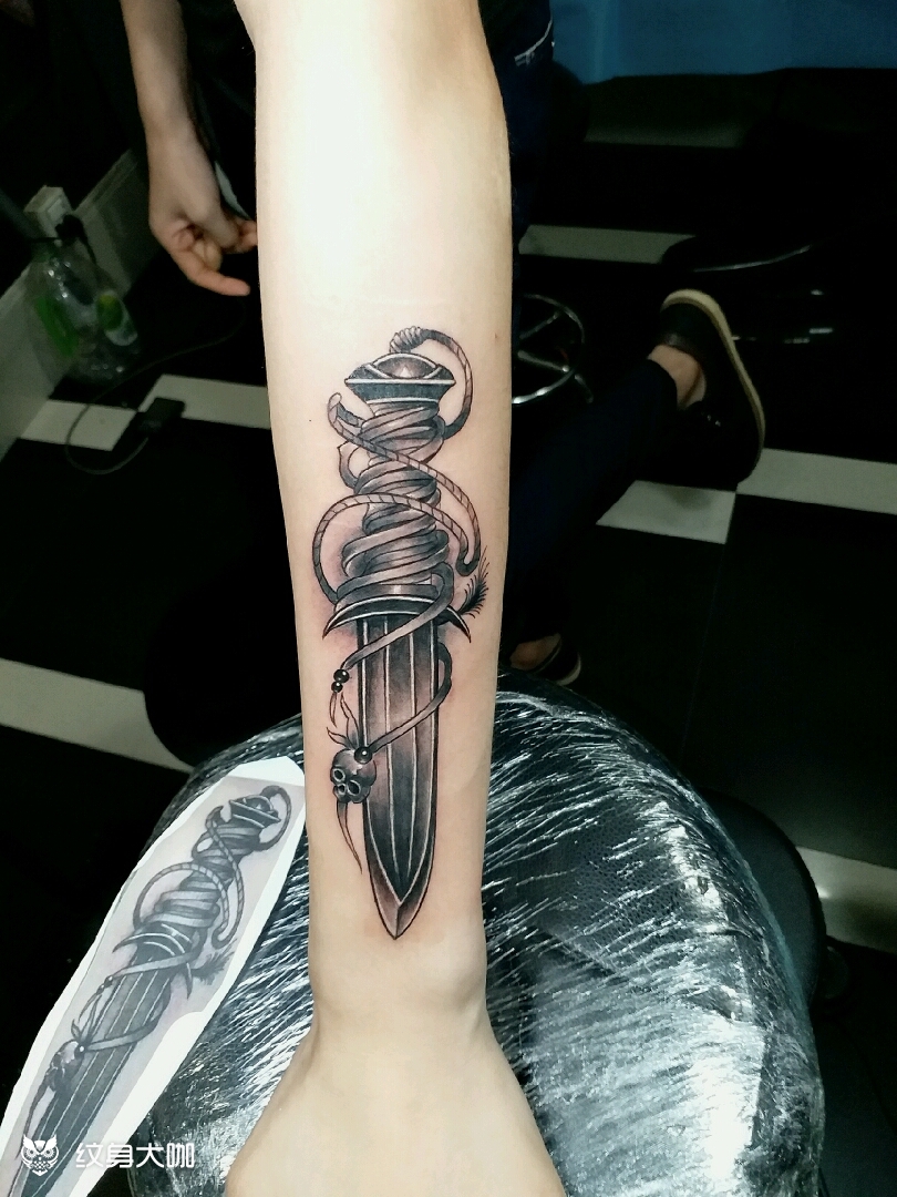 剑_纹身图案手稿图片_虬龙的纹身作品集
