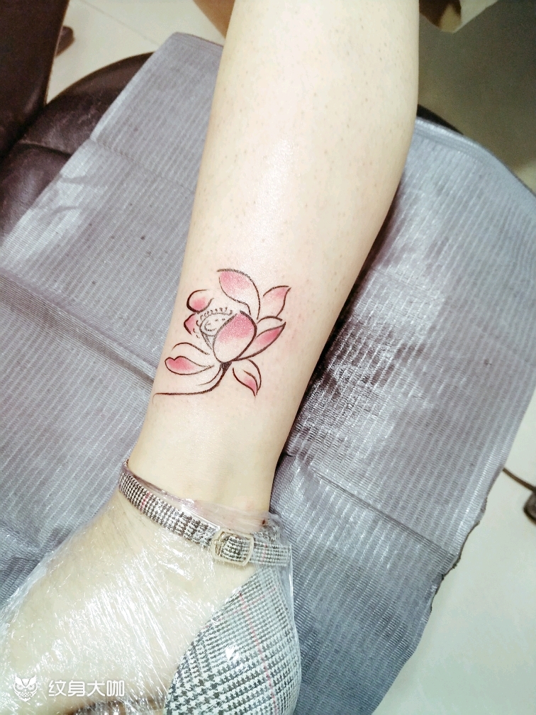女士莲花_纹身图案手稿图片_彭刚的纹身作品集