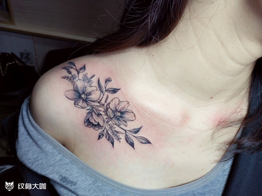 锁骨小花_纹身图案手稿图片_杜先生的纹身作品集