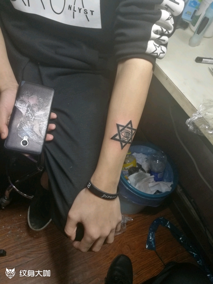 六芒星_纹身图案手稿图片_阿俊的纹身作品集