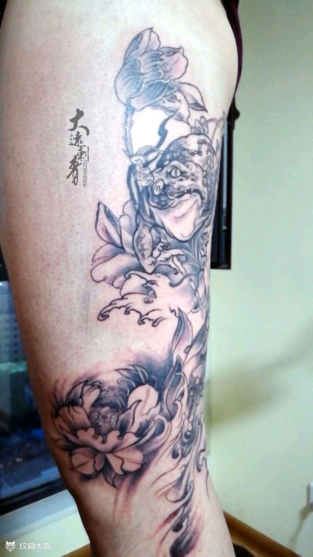 金蟾戏锦鲤_纹身图案手稿图片_轩艺大远的纹身作品集