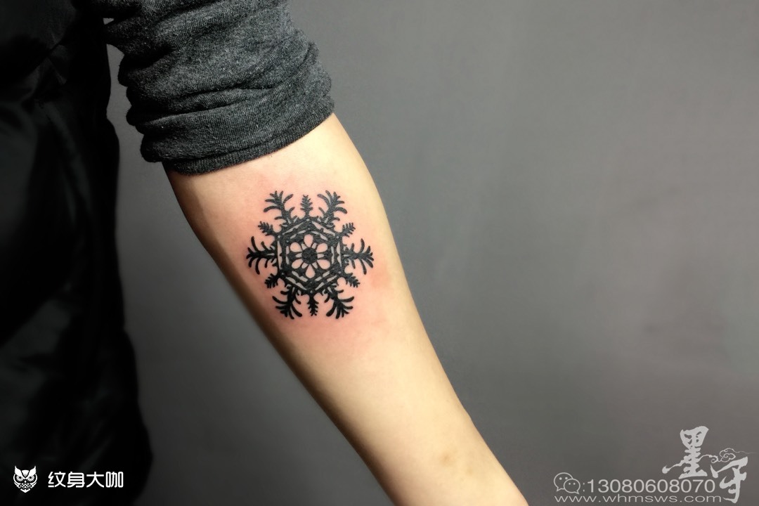 雪花_纹身图案手稿图片_王训训的纹身作品集