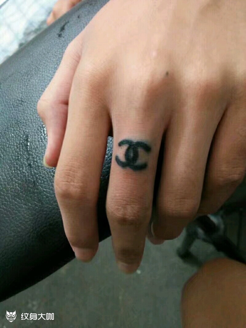 香奈儿_纹身图案手稿图片_阿飞的纹身作品集