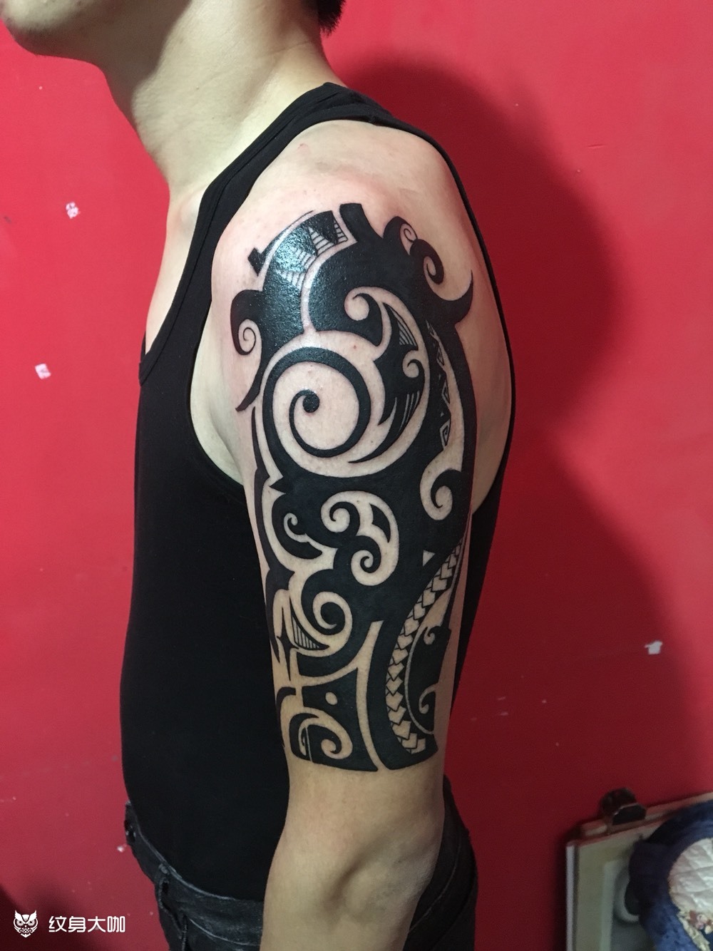 大臂图腾_纹身图案手稿图片_王冠的纹身作品集