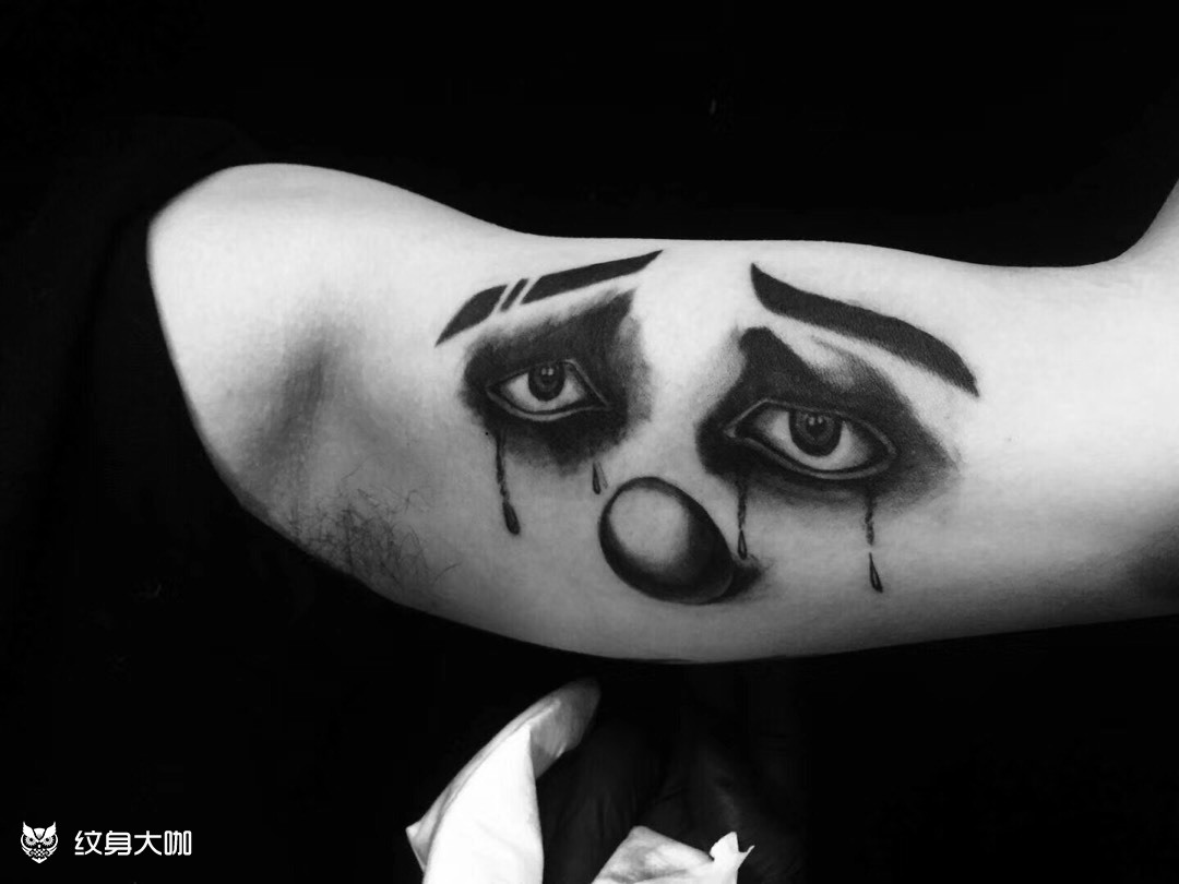 小丑的眼泪._纹身图案手稿图片_y君的纹身作品集
