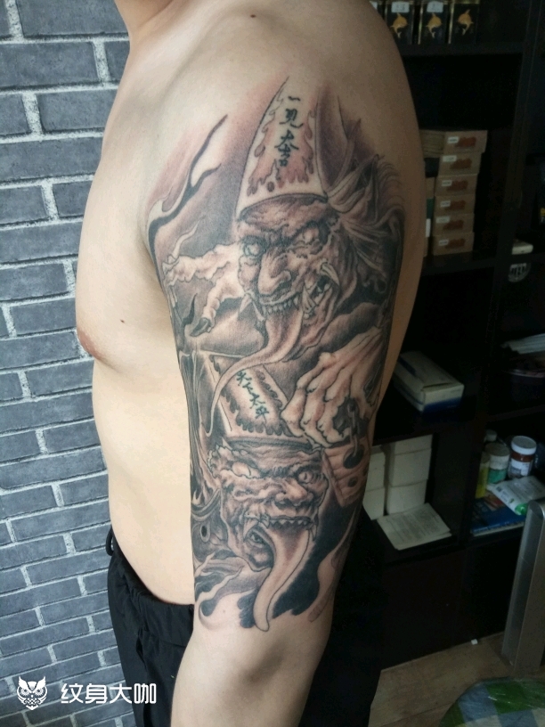 大臂黑白无常_纹身图案手稿图片_匠人的纹身作品集