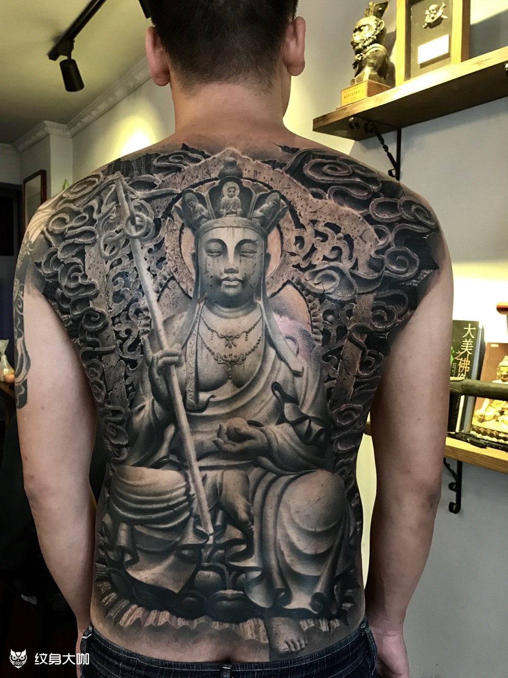 地藏菩萨纹身满背图片