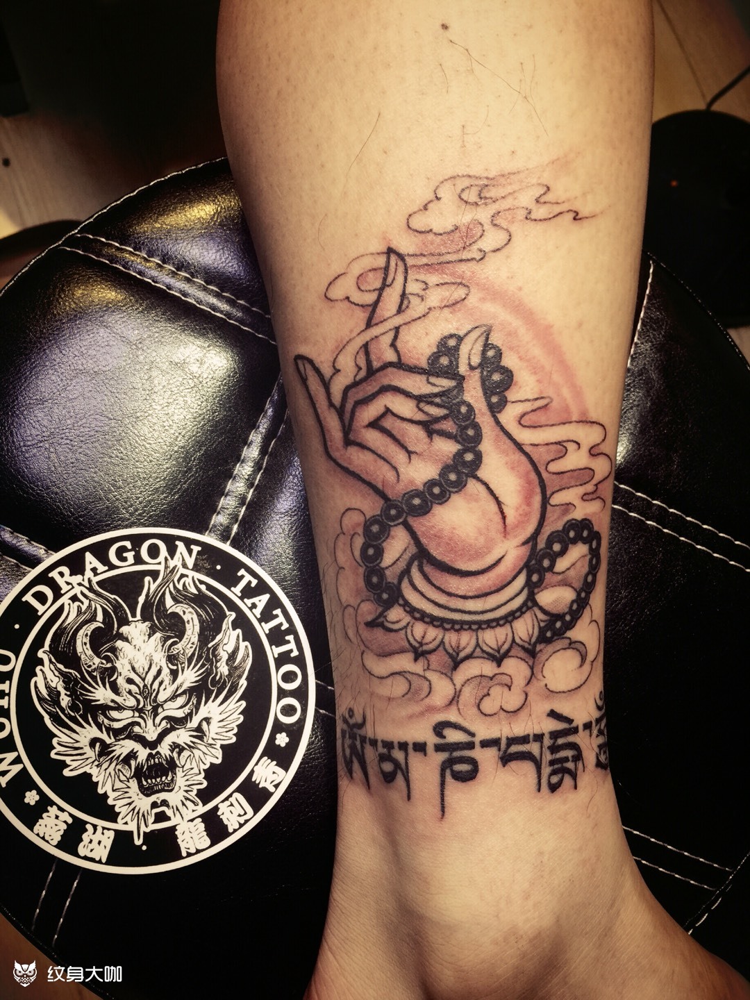 佛手 六字真言_纹身图案手稿图片_龙龙的纹身作品集