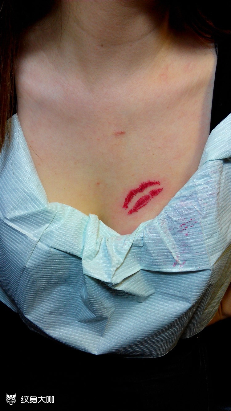唇印_纹身图案手稿图片_老方的纹身作品集