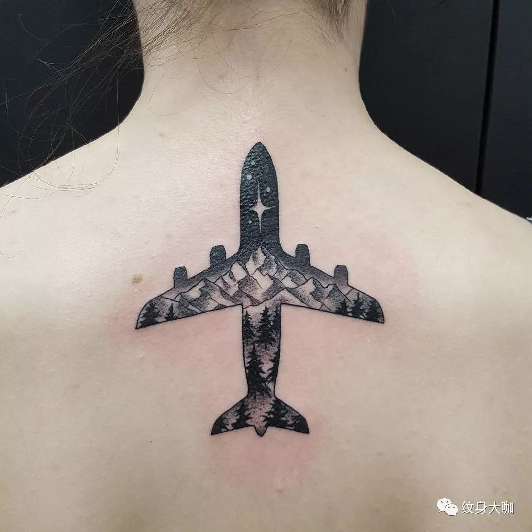 飞机纹身的含义图片