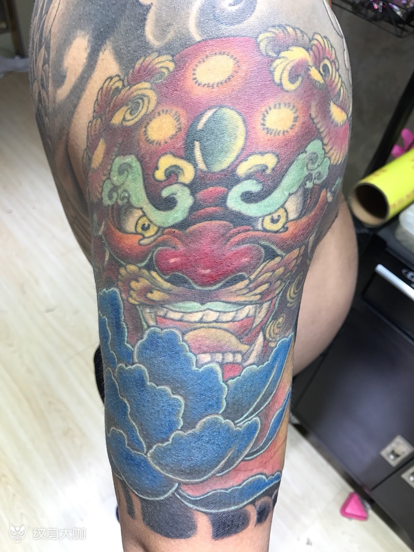 唐狮,牡丹,半胛完成_纹身图案手稿图片_屈杨的纹身作品集