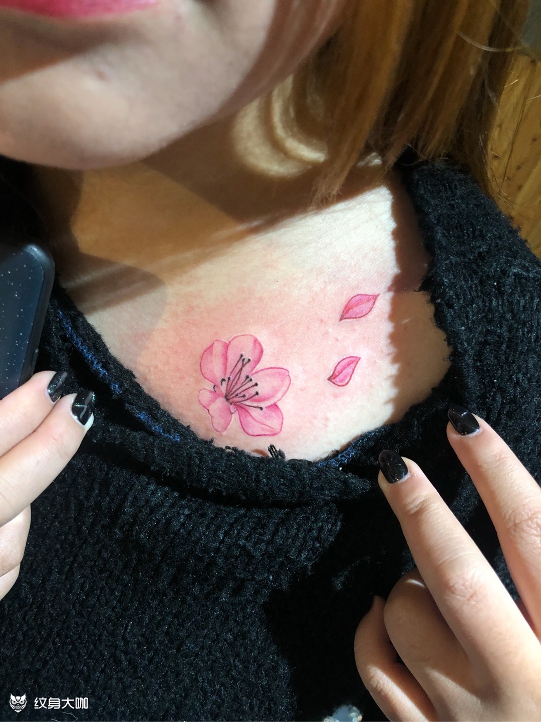 锁骨小清新纹身