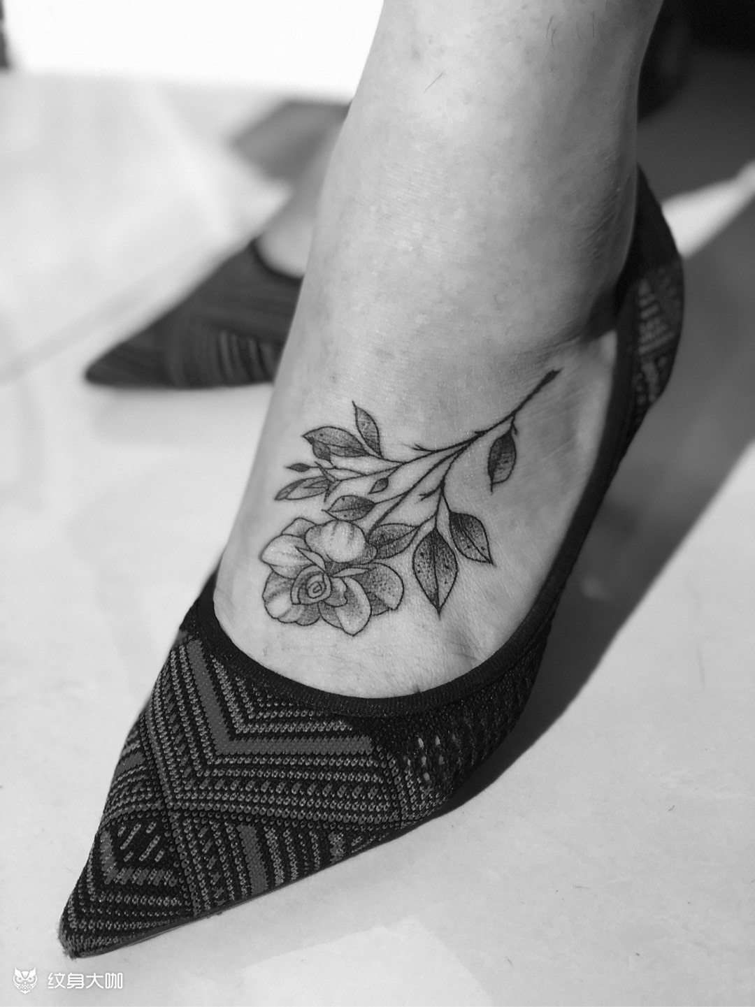脚面 素花_纹身图案手稿图片_灰师的纹身作品集