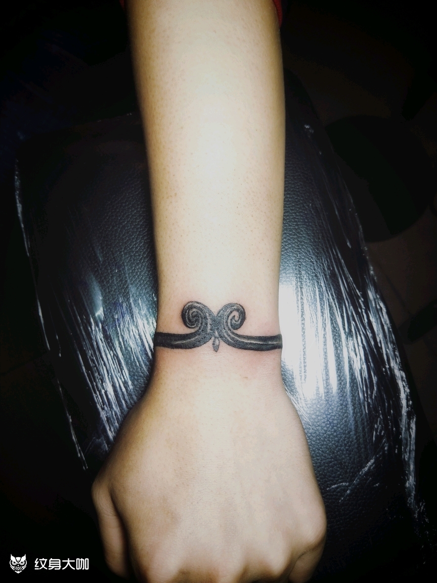 金箍手环._纹身图案手稿图片_小扯的纹身作品集
