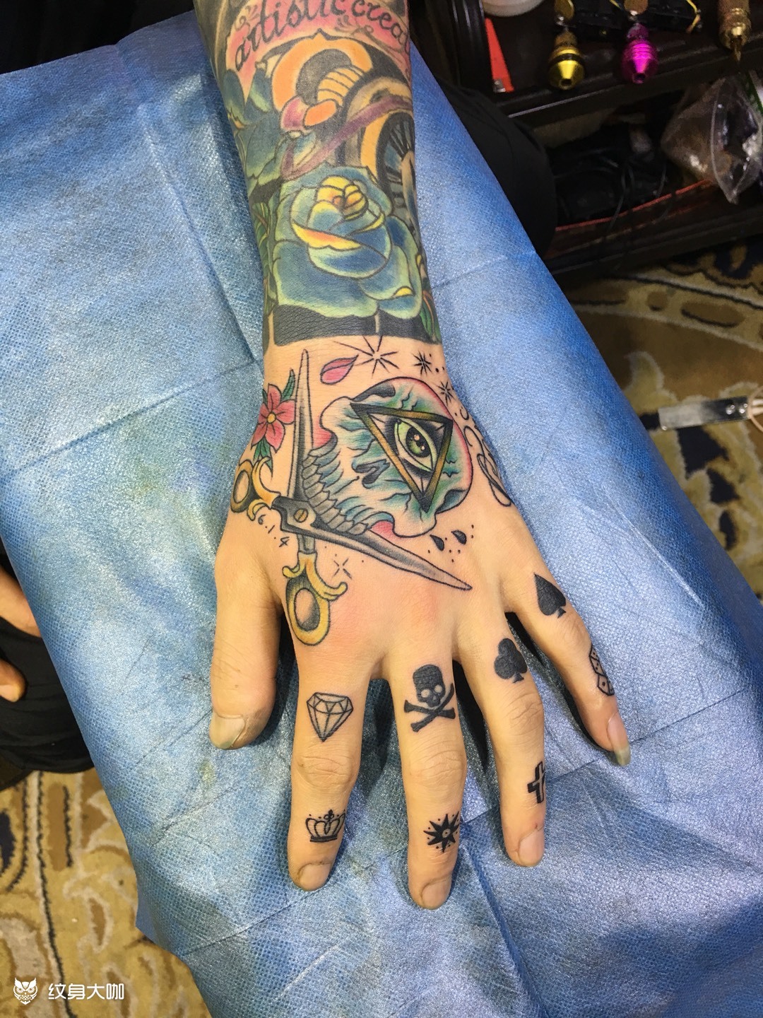 花手背_纹身图案手稿图片_品刺堂的纹身作品集