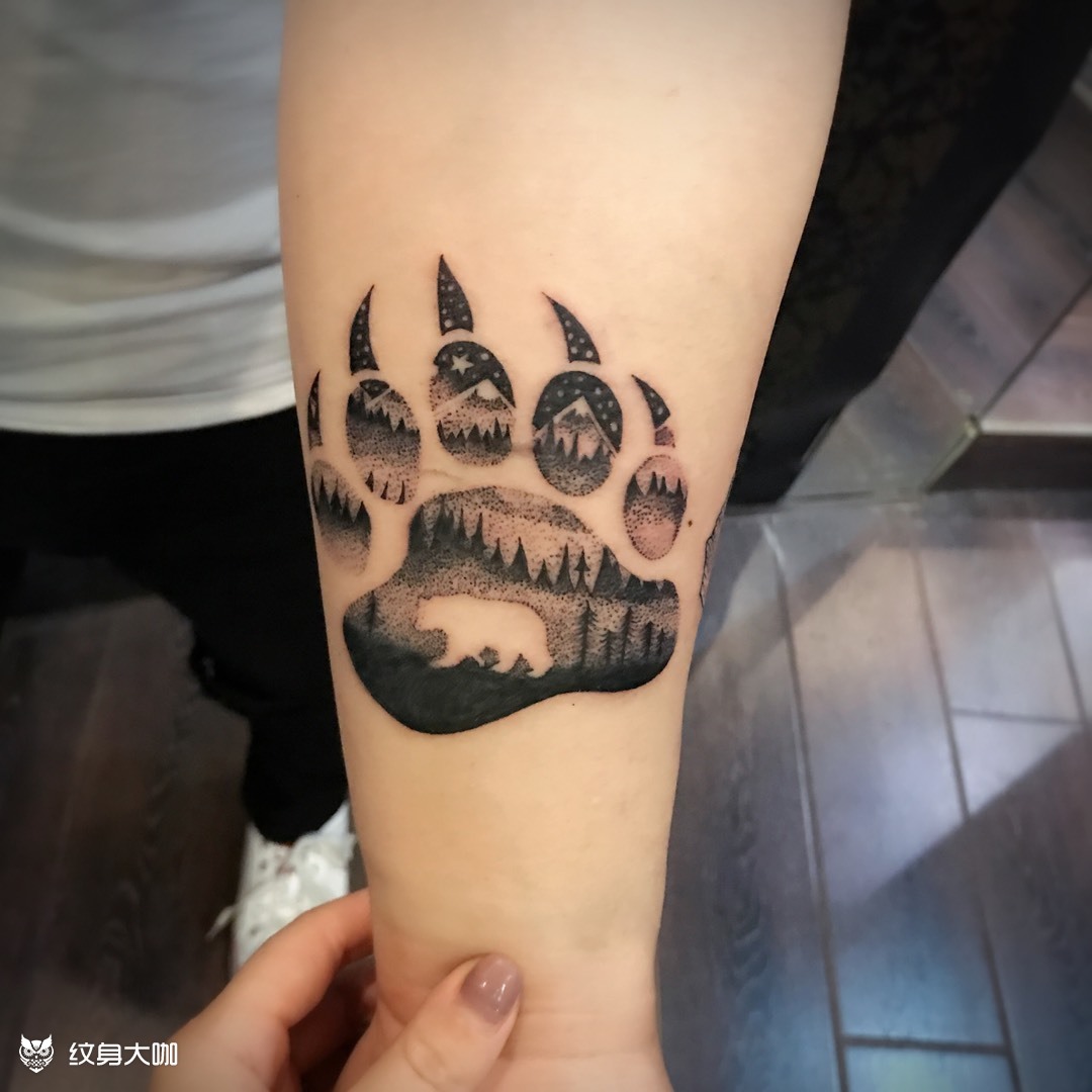 星空下的熊掌_纹身图案手稿图片_立子的纹身作品集