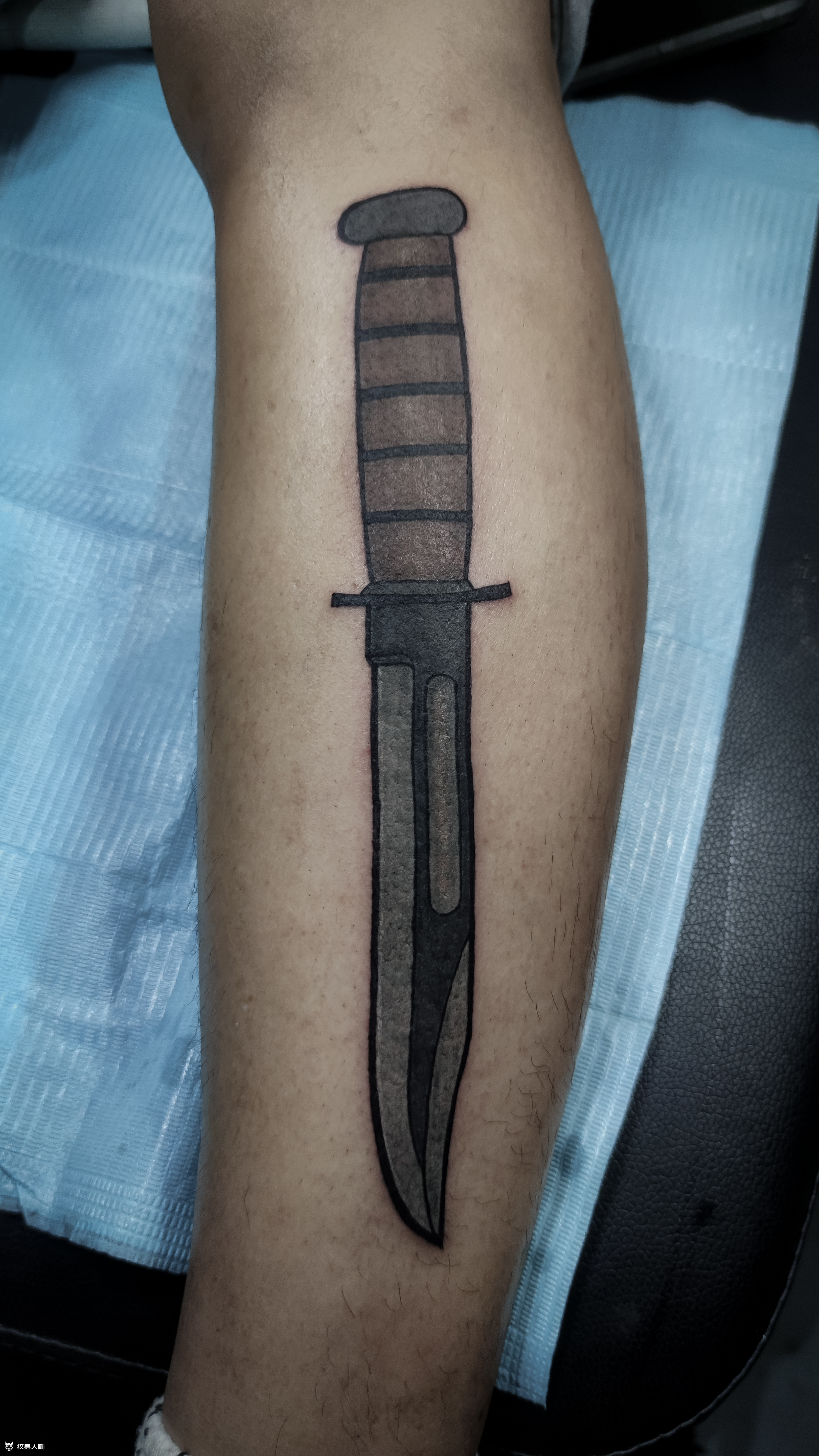 小腿匕首_纹身图案手稿图片_罗锋坤的纹身作品集