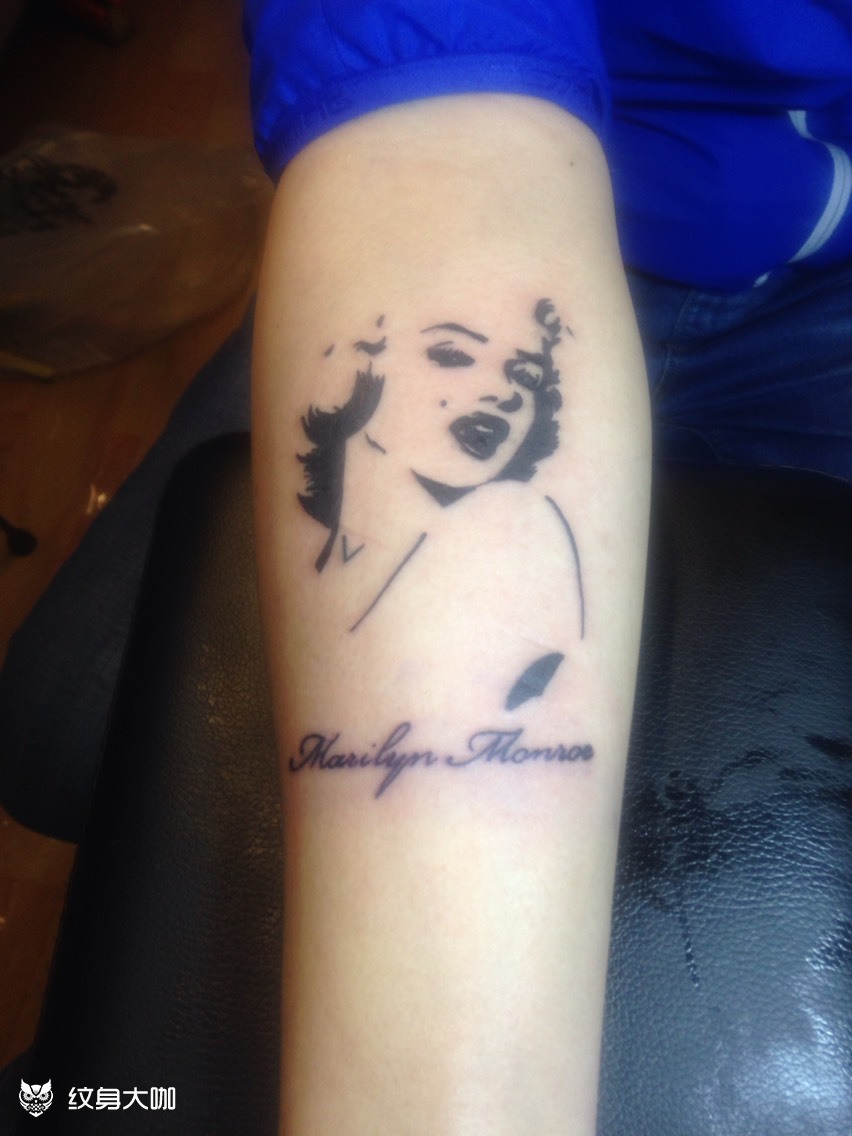 玛丽莲梦露_纹身图案手稿图片_苏阳的纹身作品集