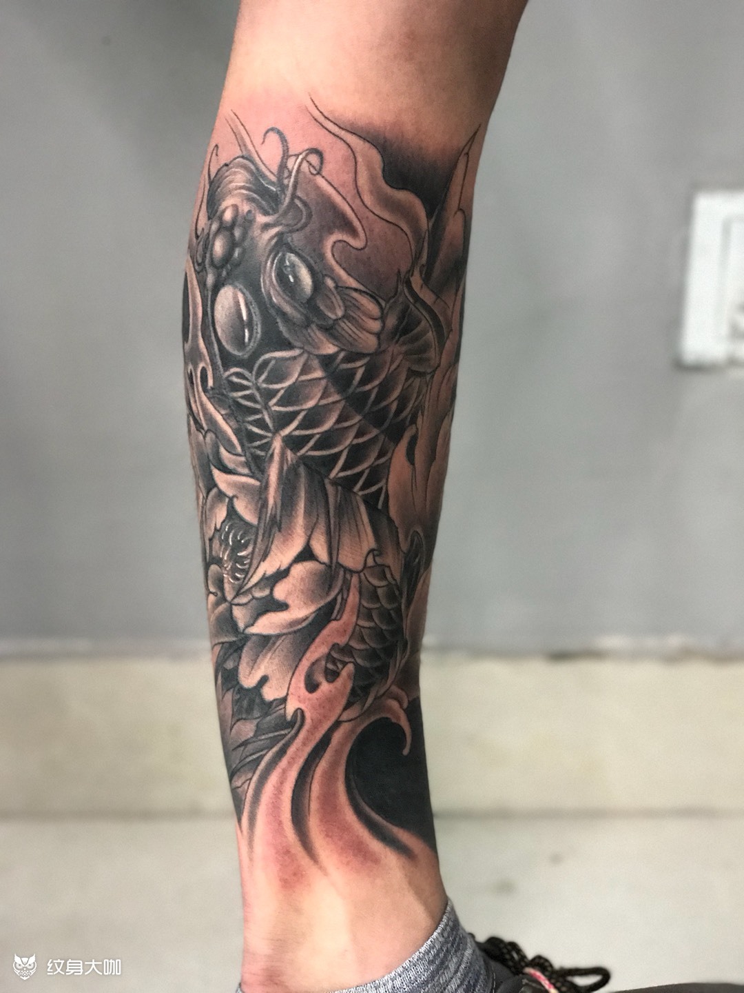 黑灰鲤鱼_纹身图案手稿图片_阿龙的纹身作品集