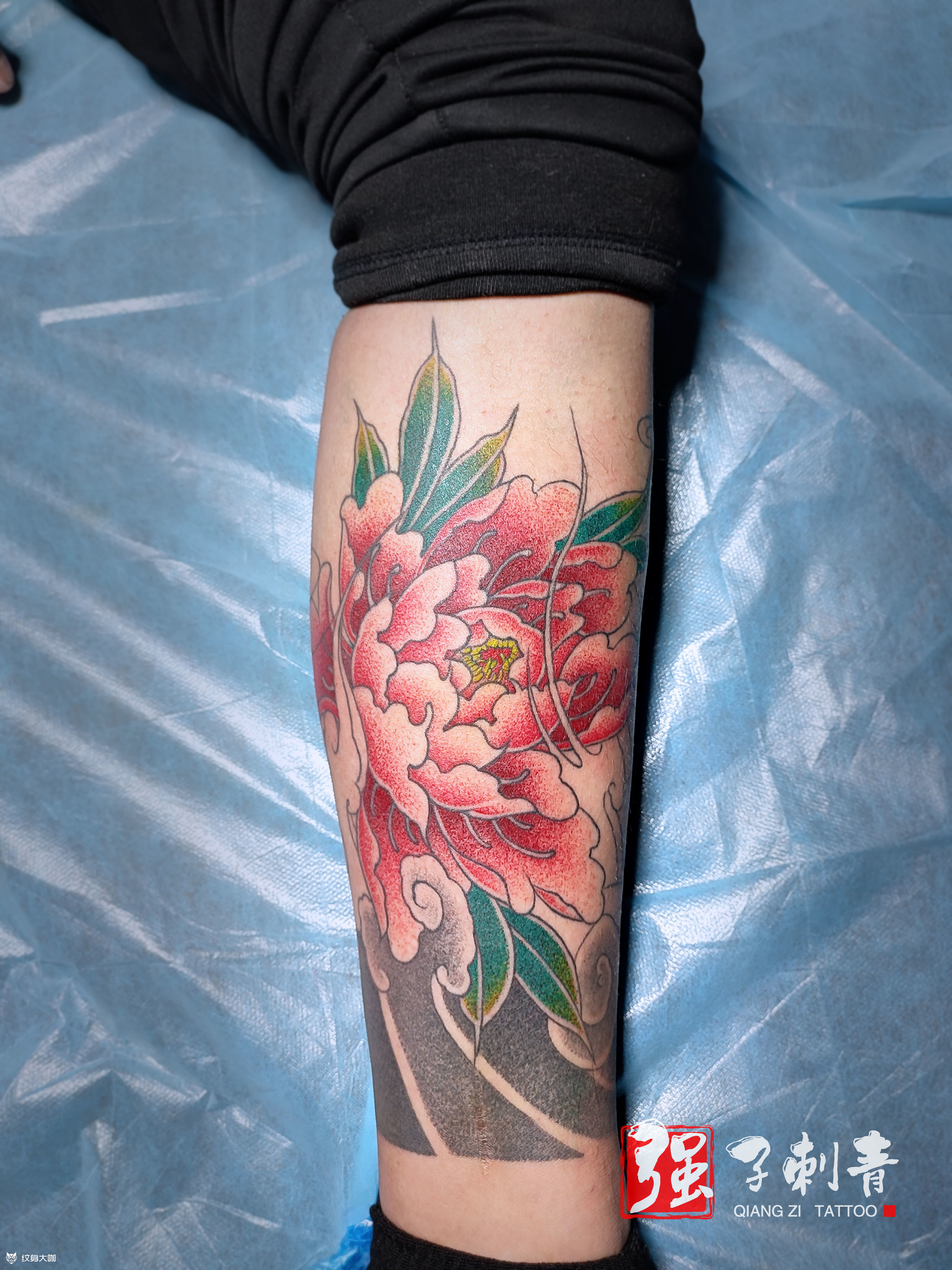 小腿内侧牡丹打雾_纹身图案手稿图片_强子的纹身作品集