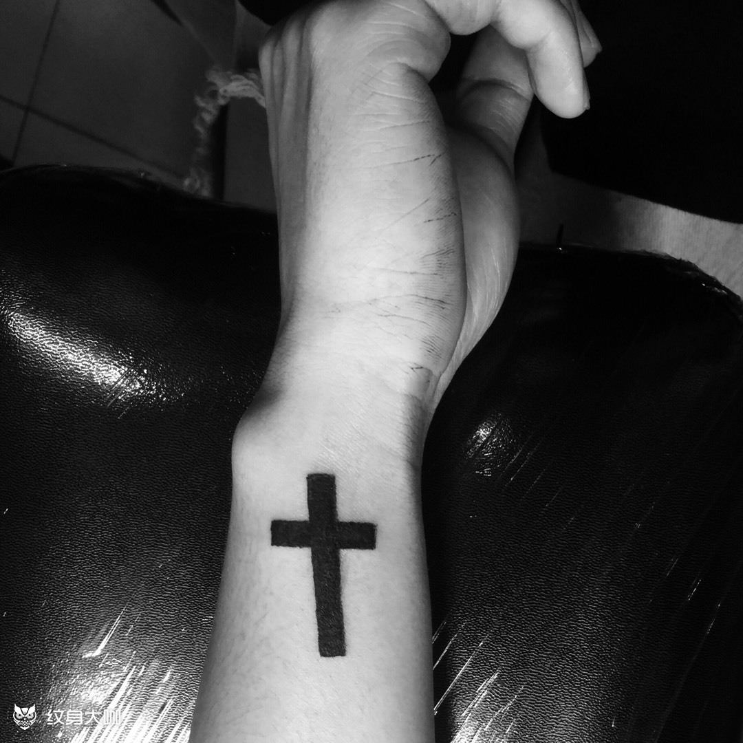 十字架_纹身图案手稿图片_阿坤的纹身作品集