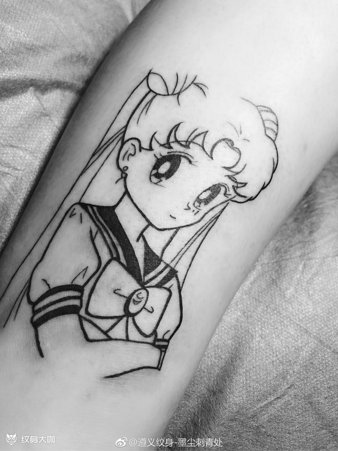 作品简介:喜欢月野兔的小姐姐 抽象动漫