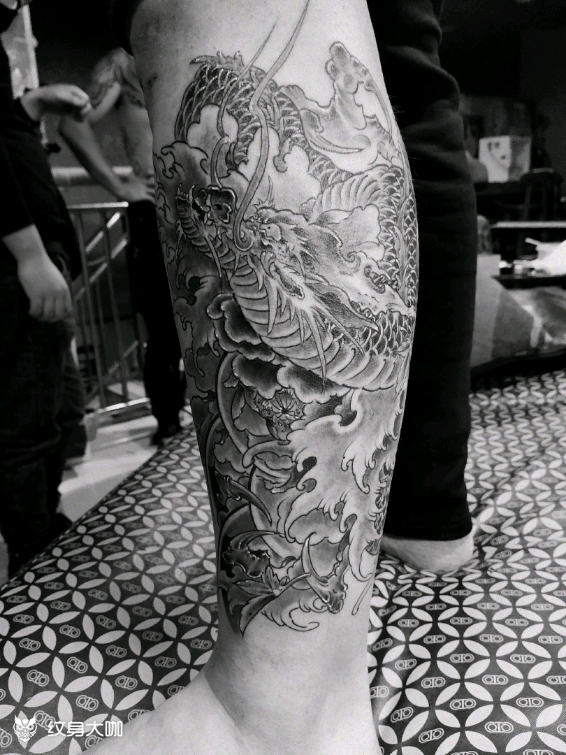 小腿外侧龙_纹身图案手稿图片_六郎小虎的纹身作品集