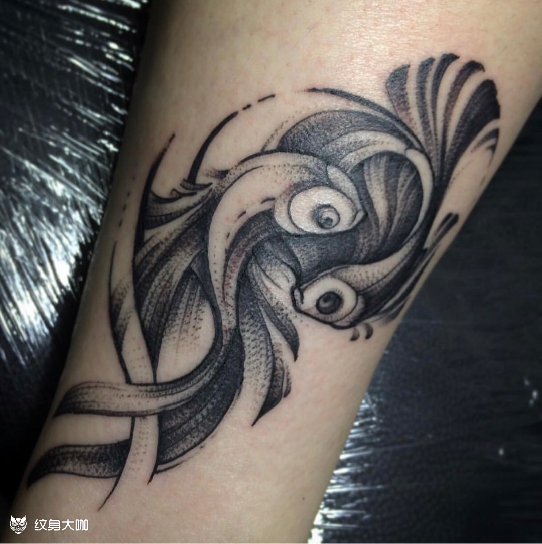 双鱼_纹身图案手稿图片_ff范范的纹身作品集