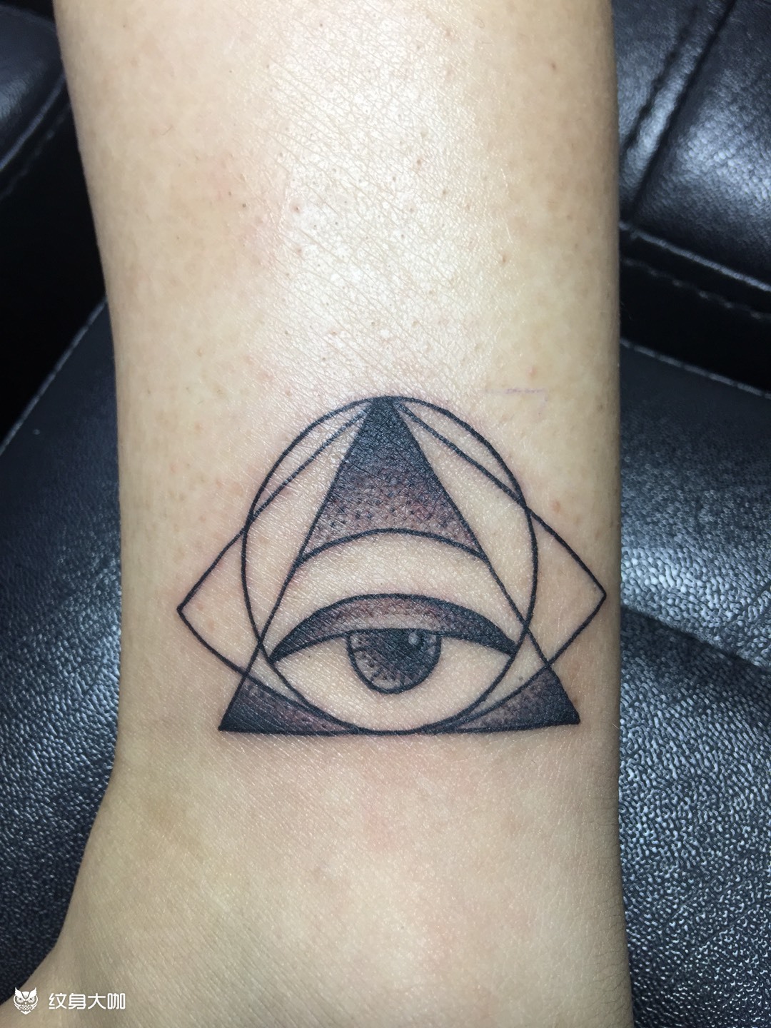 上帝之眼_纹身图案手稿图片_王东的纹身作品集