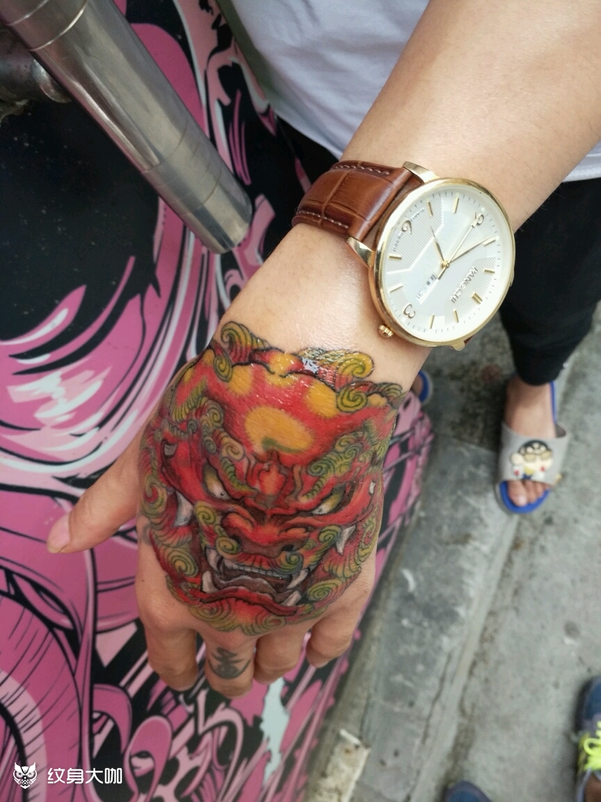 手背唐狮_纹身图案手稿图片_新乡唐,刺,青的纹身作品集