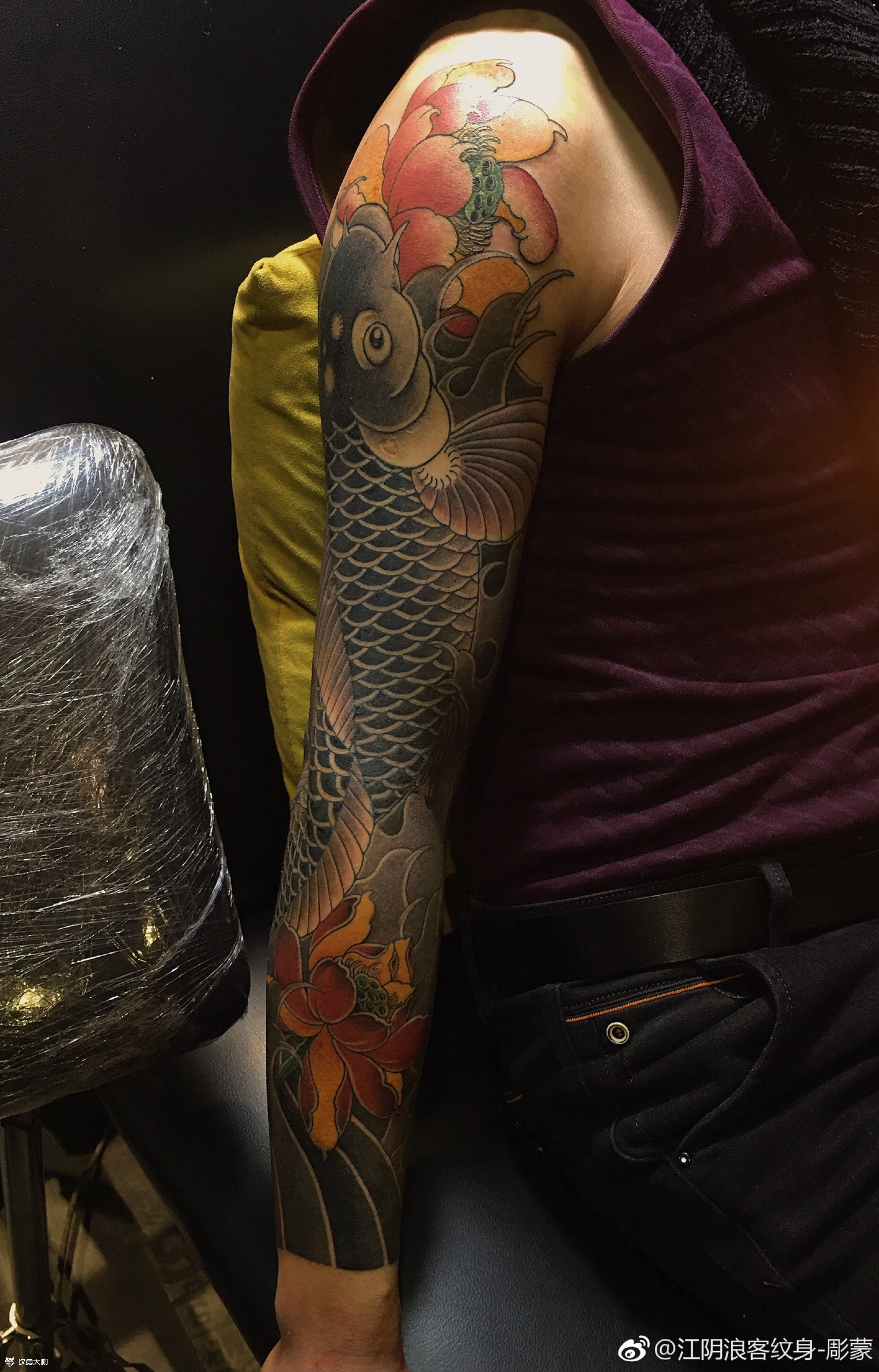 手臂纹身 鲤鱼头图片