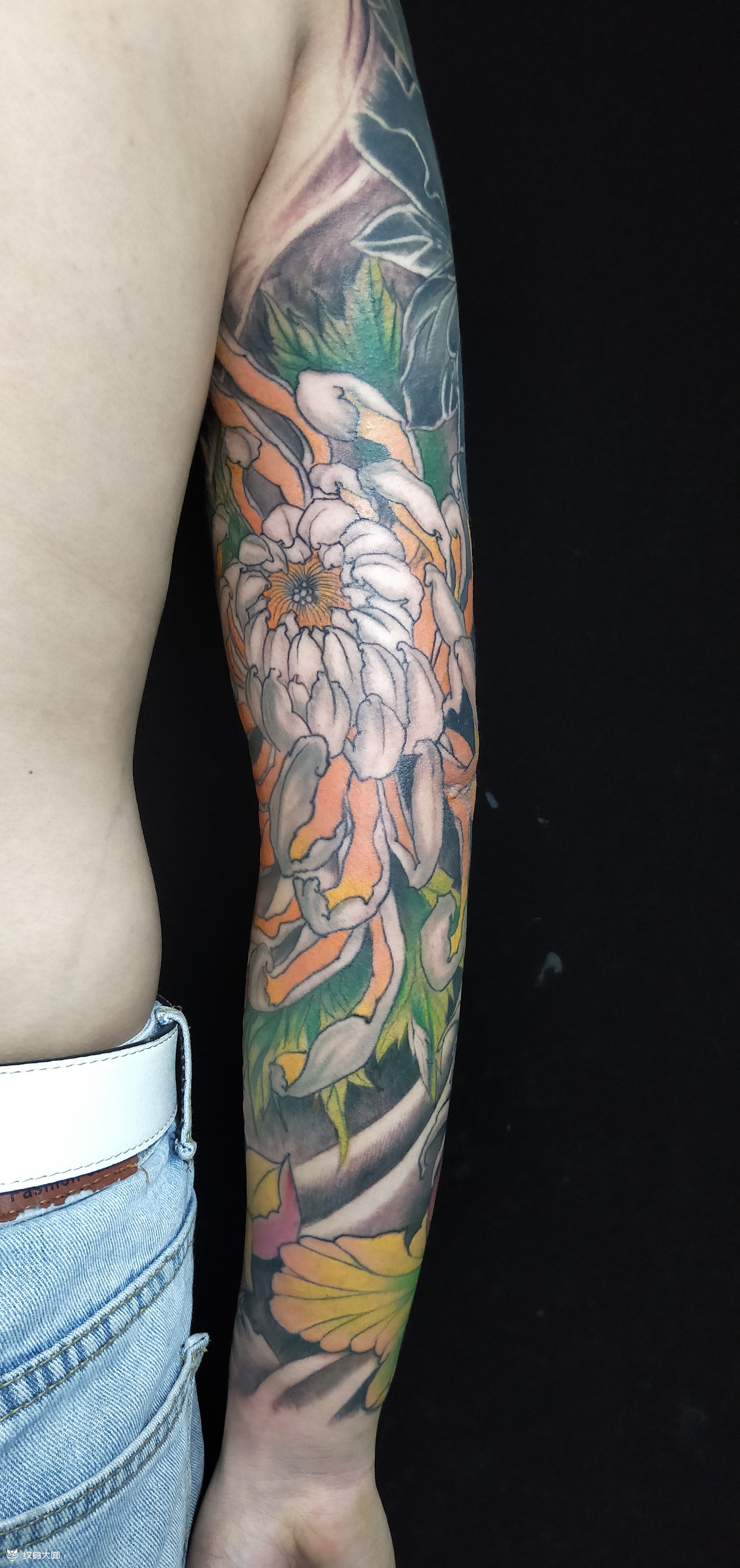 彩色包花臂大臂牡丹是暴力遮盖_纹身吧社区 - 纹身大咖