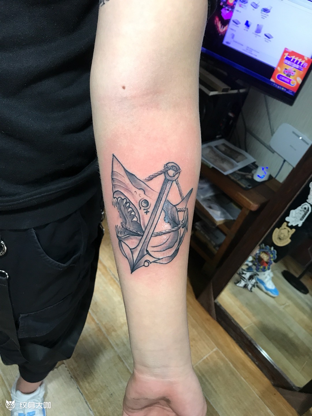 鲨鱼_纹身图案手稿图片_缔造的纹身作品集